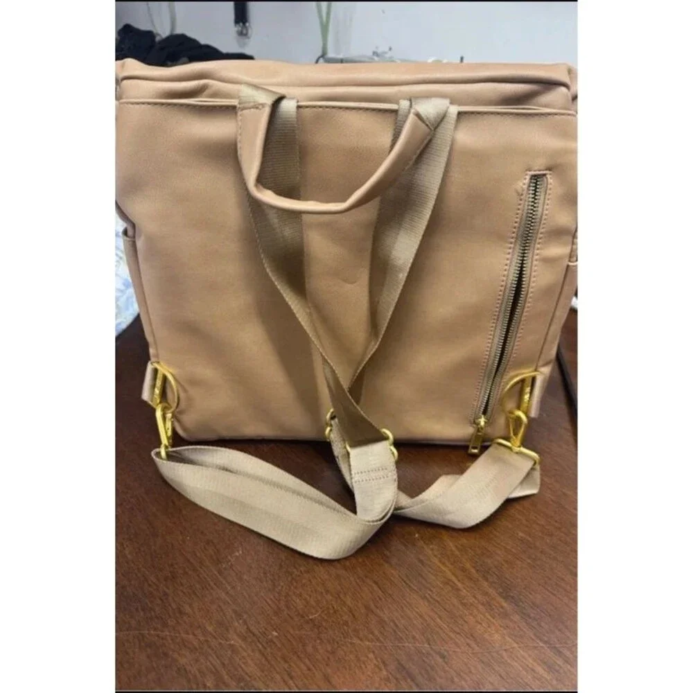 Diaper bag with accessories